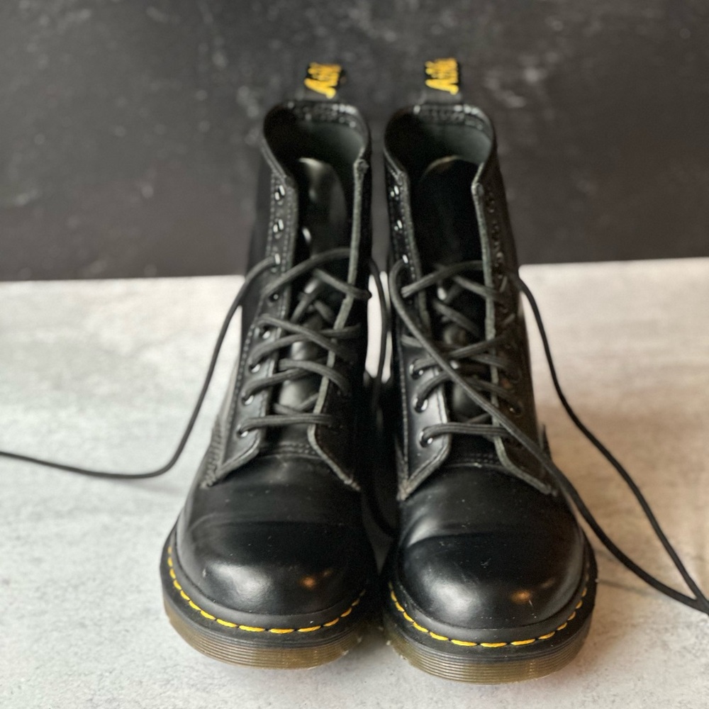 Dr. Martens 1460 Smooth Black Leather Boots EUC - Picture 9 of 9